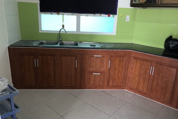 Tủ bếp nhôm giả gỗ