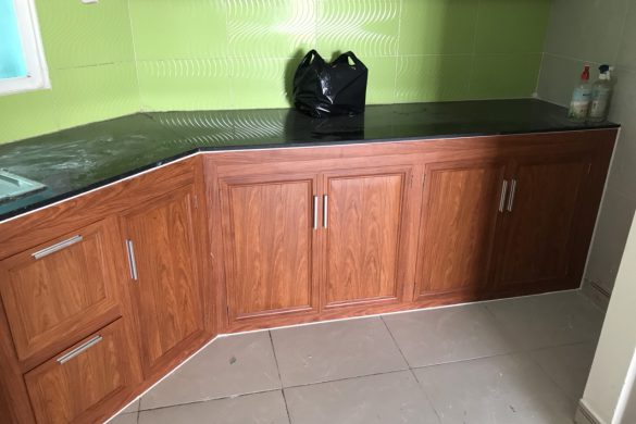 Tủ bếp nhôm giả gỗ