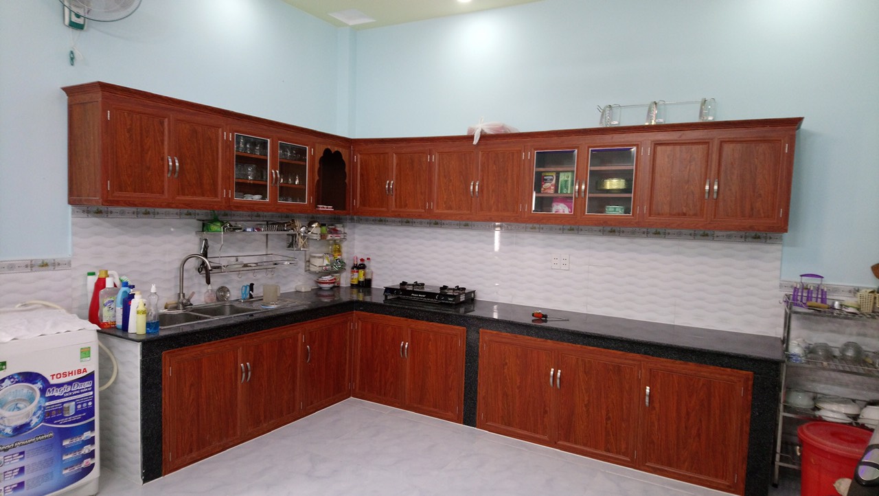 Tủ bếp nhôm giả gỗ