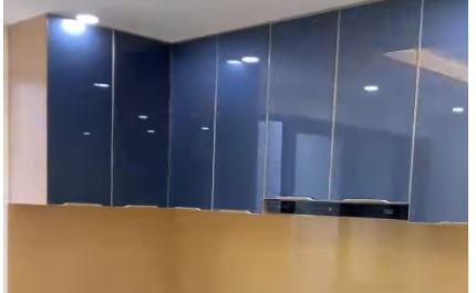 Mẫu tủ bếp hiện đại