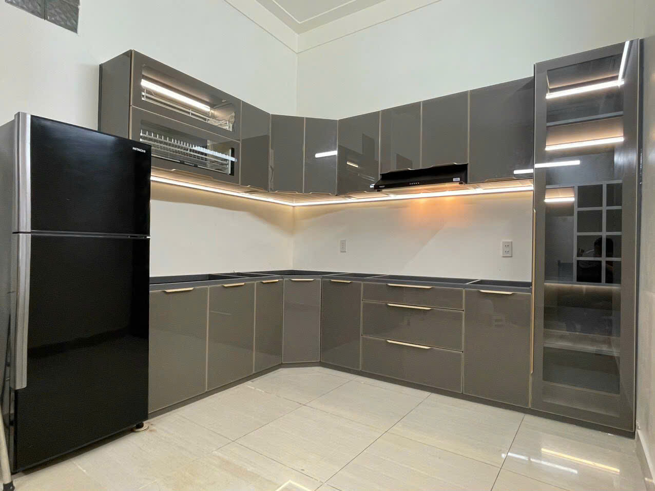 Tủ bếp với các vật liệu cao cấp